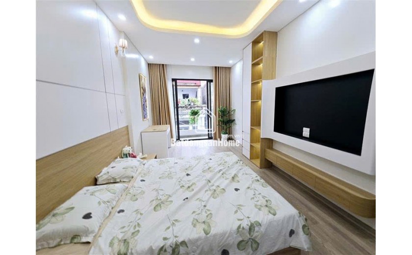 ❤️❤️ SIÊU PHẨM - VIỆT HƯNG- 48M - THANG MÁY - TẶNG FULL NỘI THẤT - Ô TÔ TRÁNH- NGÕ THÔNG KD - HƠN 9 TỎI.