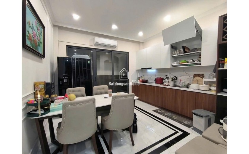 BÁN GẤP PHÂN LÔ NGHĨA ĐÔ, ÔTÔ VÀO NHÀ, 6 TẦNG, THANG MÁY, DT 51M2, NHỈNH 11 TỶ