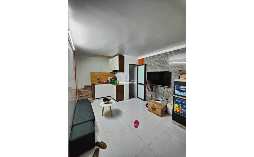 Hiếm!  Quốc Tử Giám 25 m, 4 tầng, 3 ngủ, 3 vệ sinh,80 m ra ô tô, khu vực vịp Đống Đa, sổ đỏ cc, 
3,7 tỷ