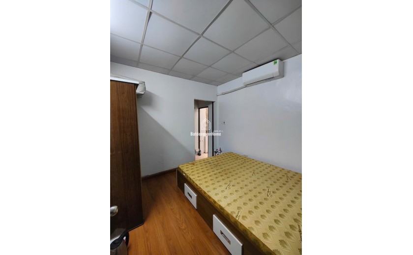 Hiếm!  Quốc Tử Giám 25 m, 4 tầng, 3 ngủ, 3 vệ sinh,80 m ra ô tô, khu vực vịp Đống Đa, sổ đỏ cc, 
3,7 tỷ