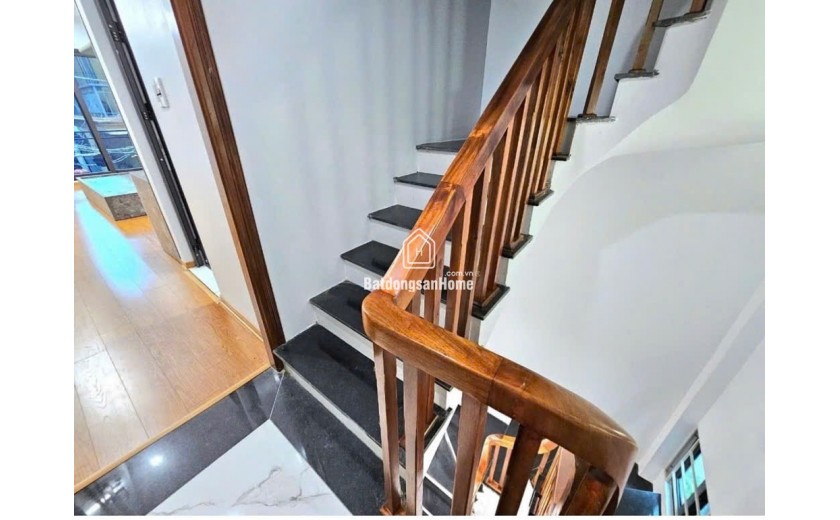 BÁN NHÀ XUÂN ĐỈNH, 5 TẦNG XÂY MỚI , OTO ĐỖ CỬA 40M2 - 7.3TY