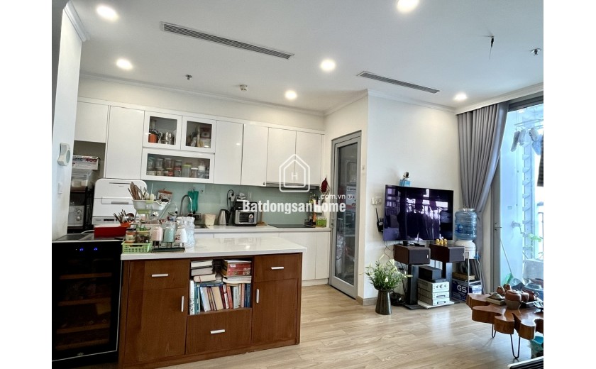 Vinhomes Gardenia căn 2 ngủ, 2 WC tầng trung, view đẹp, ở hay cho khách Hàn Quốc dòng tiền 1000$/tháng