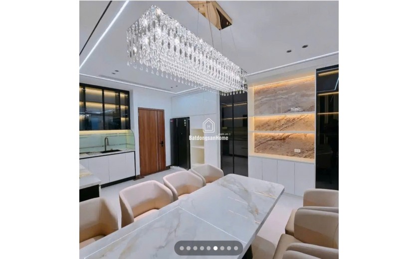 ĐẲNG CẤP NGỌC THỤY 50M - Ô TÔ TRÁNH KINH DOANH -THANG MÁY - HƠN 9 ĐỒNG.