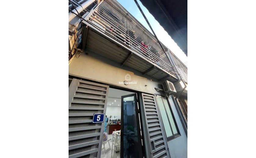 Bán nhà khu tam trinh dt 35 m x 2 tầng  giá 2 tỷ 480