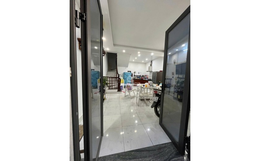 Bán nhà khu tam trinh dt 35 m x 2 tầng  giá 2 tỷ 480