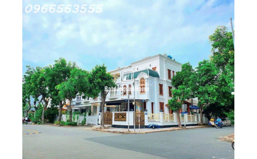 Bán -cho thuê biệt thự căn góc Mỹ giang- cảnh đồi - Phú Mỹ Hưng