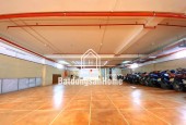 TÒA BUILDING MẶT PHỐ NGUYỄN KHÁNH TOÀN-HOÀNG QUỐC VIỆT, DT 251.5M2, QUY MÔ 7 TẦNG NỔI, TUM, HẦM. MẶT TIỀN 12M.