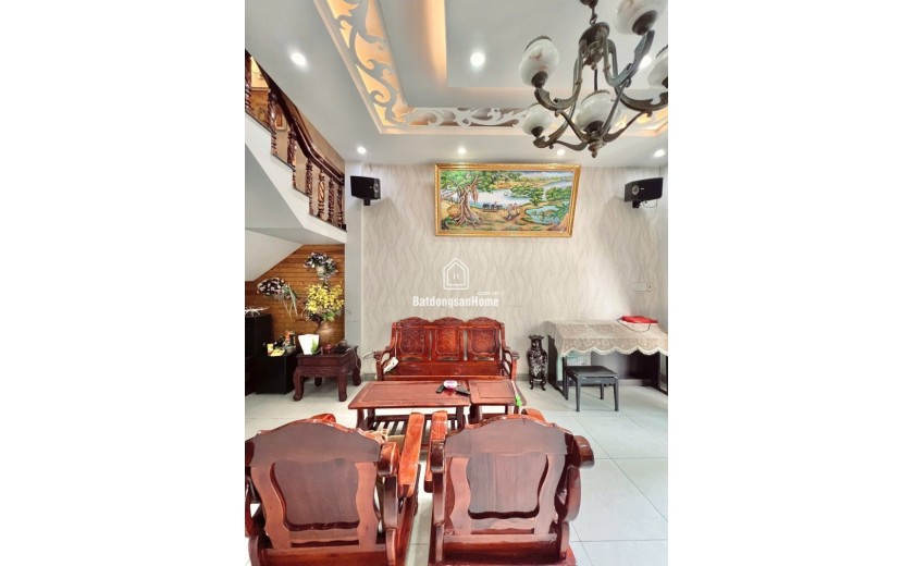 Bán nhà 3 tầng, 175m², 3PN, 4WC, Linh Đông, Thủ Đức - 16.8 tỷ