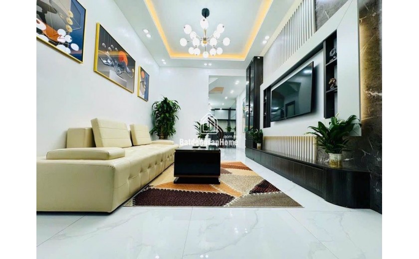 BÁN NHÀ MƠI PHỐ KIM NGƯU 6 TẦNG 40M2 GIÁ 10 TỶ