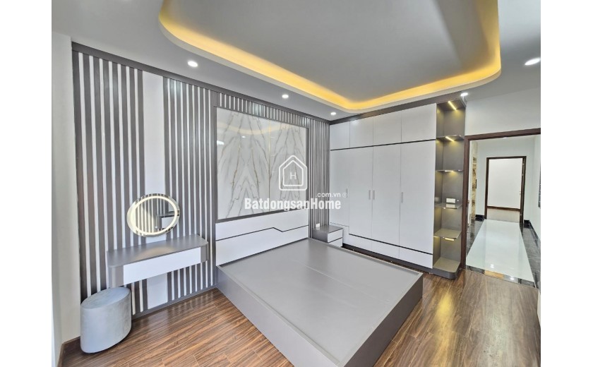 HIẾM- NHÀ VĂN QUÁN-HÀ ĐÔNG 32M X 5 TẦNG; 3 NGỦ GIÁ 5,02 TỶ Ở NGAY