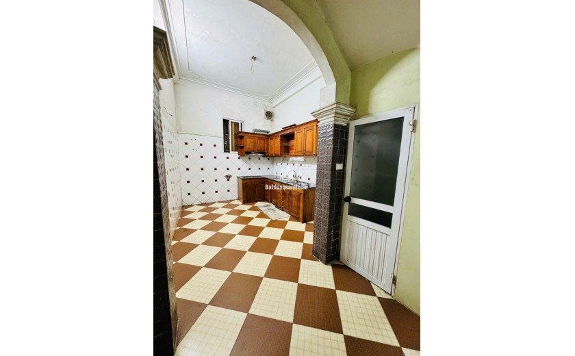 HƠN 5 TỶ-NHÀ 204 KIM GIANG-36M X 4 TẦNG; MT=10M; 2 THOÁNG-4 NGỦ Ở NGAY