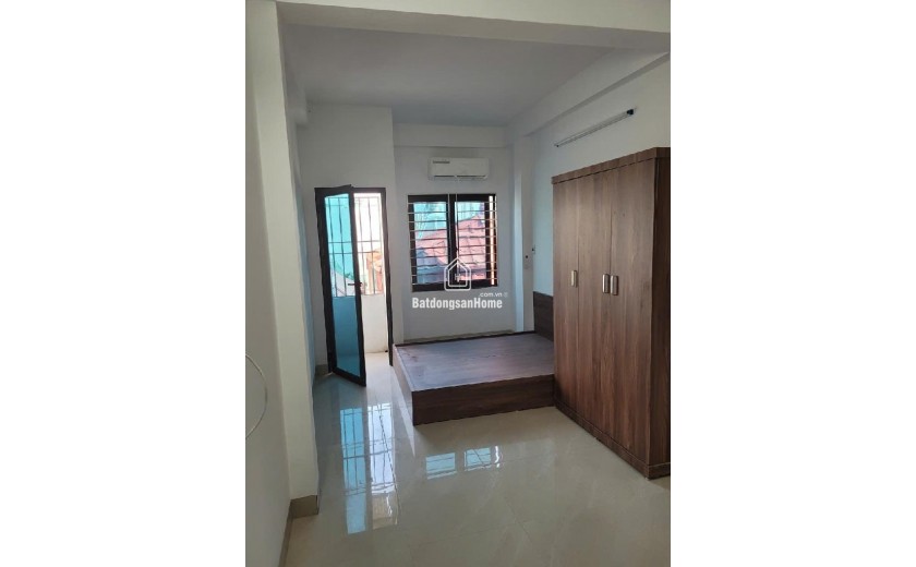 HƠN 5 TỶ-NHÀ YÊN XÁ-MỚI KOONG-7 TẦNG THANG MÁY-5 NGỦ-25TR/THÁNG