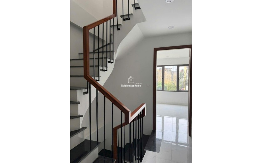 NHÀ ĐẸP-ĐỊNH CÔNG-GẦN HỒ-THIẾT KẾ ĐẸP-NGÕ THÔNG 32M-5T-4PN GIÁ 5,33 TỶ