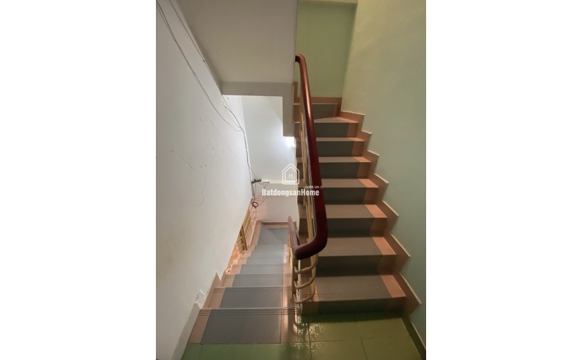 CẦN TIỀN BÁN GẤP NHÀ HXH NGUYỄN THỊ TẦN, P2 Q8, Dt: 50m2( 4 X 12m) 3TẦNG, Chỉ 8.8 Tỷ