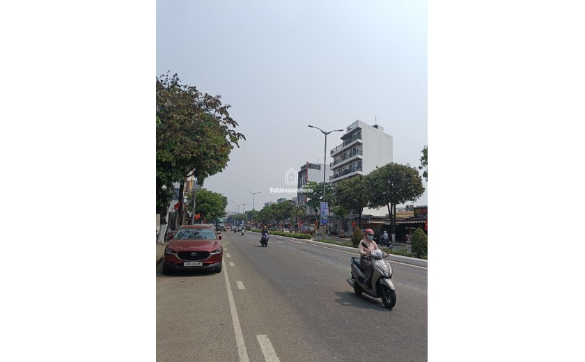 Bán nhà 2 tầng, mặt tiền kinh doanh đường 2/9, Đà Nẵng, đang cho thuê