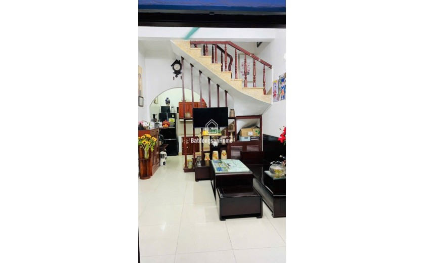 BÁN NHÀ PHỐ MINH KHAI 3 TẦNG 35M2 GIÁ 6.5 TỶ