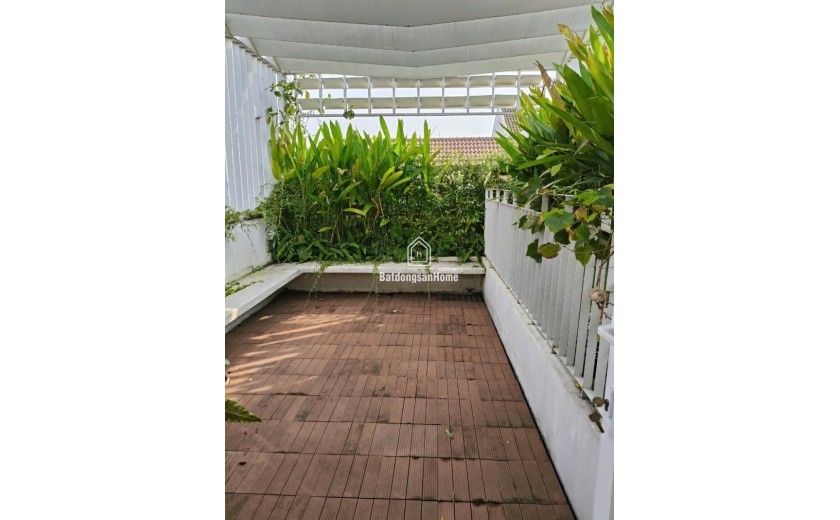 Bán nhà 4 tầng, 66m², 4PN, 4WC, Q.9, 9,05 tỷ, sổ hồng
```