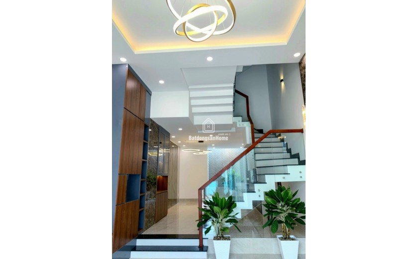 Bán nhà 4 tầng, 90m², 4PN, 5WC, Q.2, 8.2 tỷ, sổ hồng