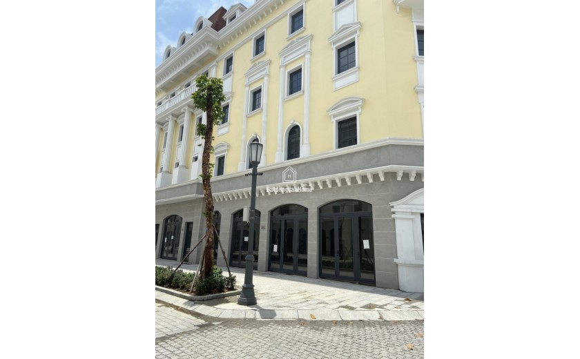 Bán gấp khách sạn mini trung tâm Bãi Cháy giá rẻ, 16 phòng, cạnh Sun World. Ưu đãi khách thiện chí.