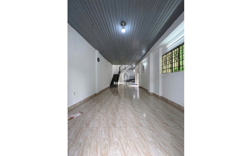 Bán nhà mặt phố Linh Trung, Thủ Đức, 52m², 3.95  tỷ, sổ hồng