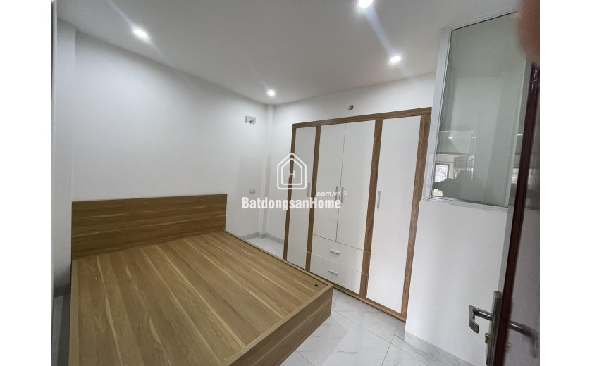Hàng hot ! GIÁ RẺ ! Nhỉnh 4 tỷ có nhà 4 tầng đầy đủ nội thất, giáp dịch vụ 25,2 ha