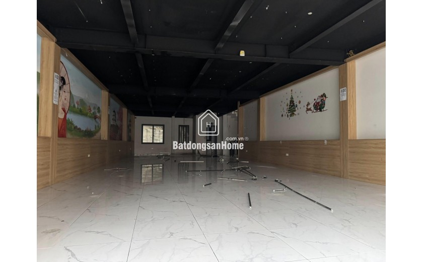 Bán nhà mặt phố Lạc Long Quân, Quận Tây Hồ, 150m2, Mặt tiền hơn 7m, giá chỉ 88 tỷ