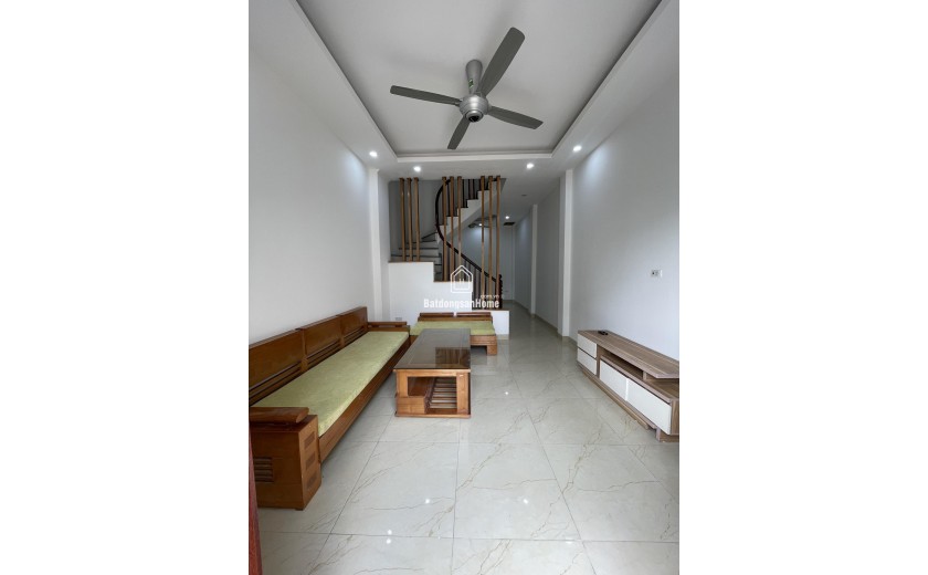 Hàng hot ! GIÁ RẺ ! Nhỉnh 4 tỷ có nhà 4 tầng đầy đủ nội thất, giáp dịch vụ 25,2 ha