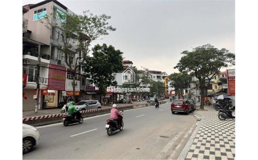 Bán nhà mặt phố Lạc Long Quân, Quận Tây Hồ, 150m2, Mặt tiền hơn 7m, giá chỉ 88 tỷ
