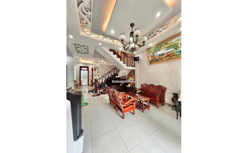 Bán nhà 3 tầng, 175m², 3PN, 4WC, Linh Đông, Thủ Đức - 16.8 tỷ