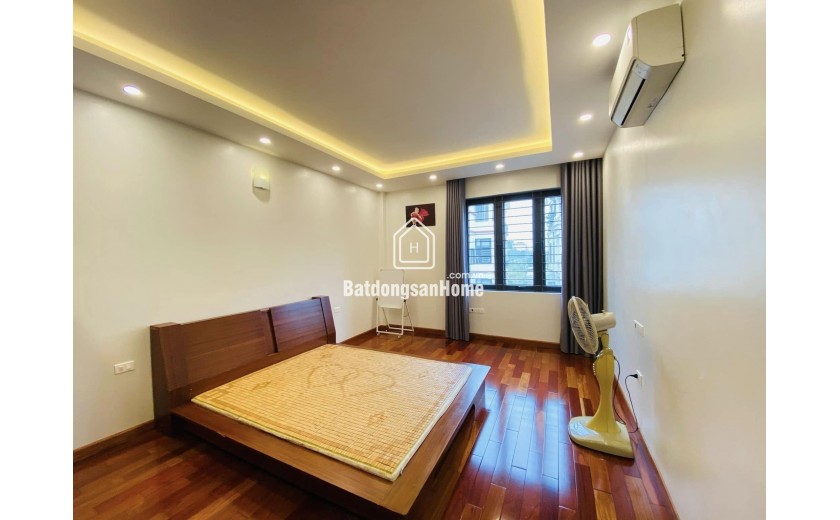 Bán nhà  phân lô Lạc Long Quân thang máy - kinh doanh –văn phòng 96 M 6tầng 27.2 tỷ