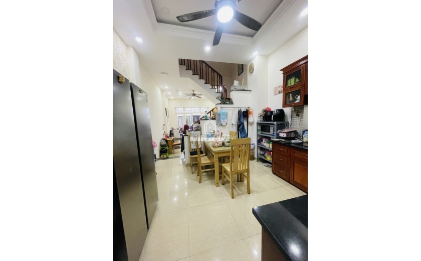 Bán nhà 3 tầng, 4PN, 4WC, 56m², 7.1 tỷ, Hiệp Bình Chánh, Thủ Đức