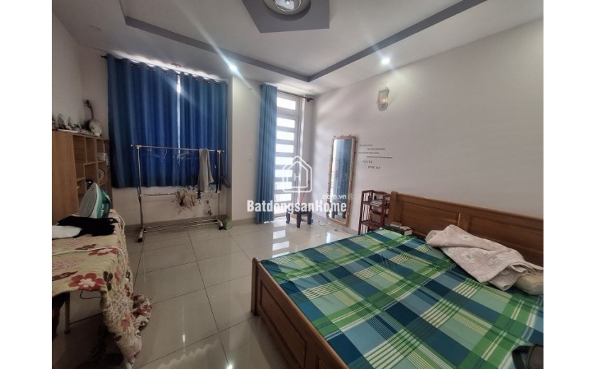 Bán nhà 4 tầng, 60m², 4PN, 3WC, Q.9, 6.4 tỷ, sổ hồng