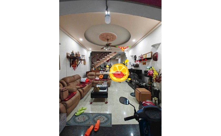 Bán nhà mặt phố Q.9, 77m², 7.4 tỷ, 3PN, sổ hồng