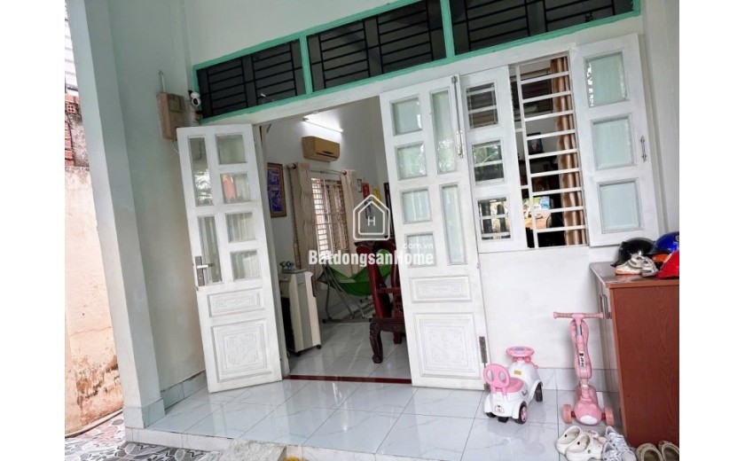 Bán nhà 130m², 2 tầng, 3PN, 2WC, Tân Phú, Thủ Đức - 4.4 tỷ