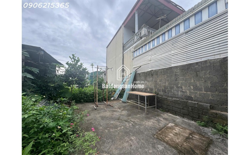 CC gửi bán 120m2 khu tái định cư Hoàng Văn Thụ, 1.x tỷ, ô tô vào