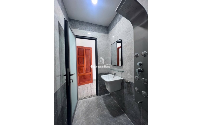 Bán nhà 4 tầng, 68m², 5PN, 5WC, Linh Đông, Thủ Đức - 8.65 tỷ