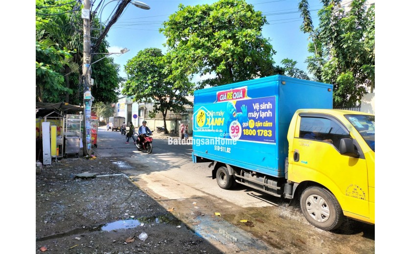 Bán xưởng may mặt tiền đường xe container -  diện tích lớn, gần QL 1A - Quận 12.
