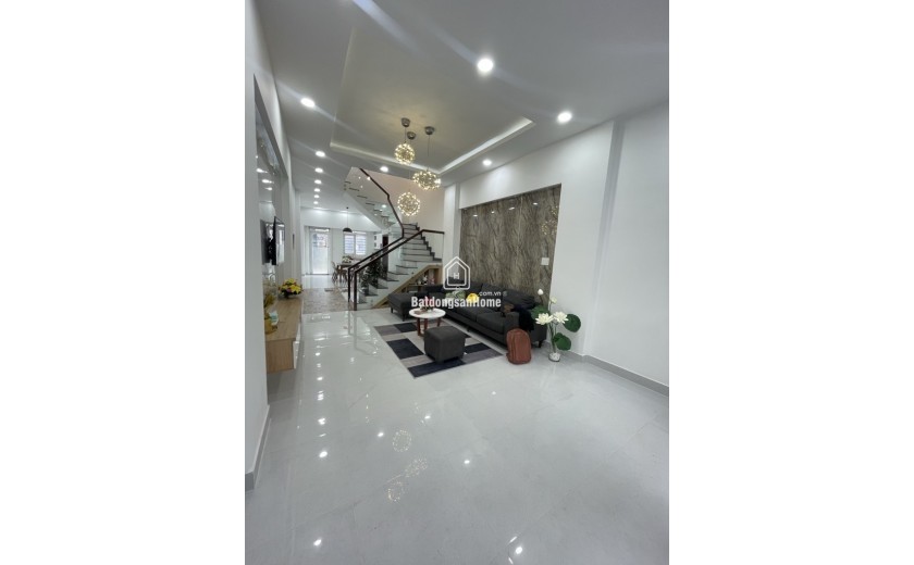 BÁN NHÀ HXH XÔ VIẾT NGHỆ TĨNH - 45M2 -( 4.1X10)- 3PN - SỔ VUÔNG
