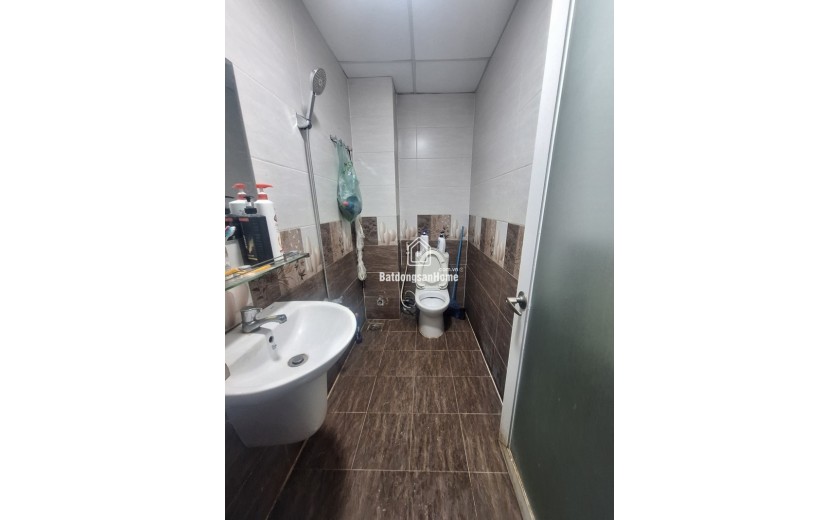 Bán nhà 4 tầng, 60m², 4PN, 3WC, Q.9, 6.4 tỷ, sổ hồng