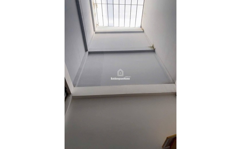 Bán nhà DT 100m2 - Hẻm xe hơi Đường Tân Hương, Quận Tân Phú