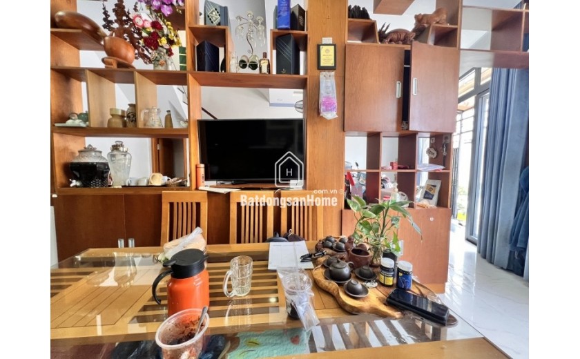 Bán nhà 60m², 4PN, 3WC, Linh Xuân, Thủ Đức, 5.2 tỷ, sổ hồng