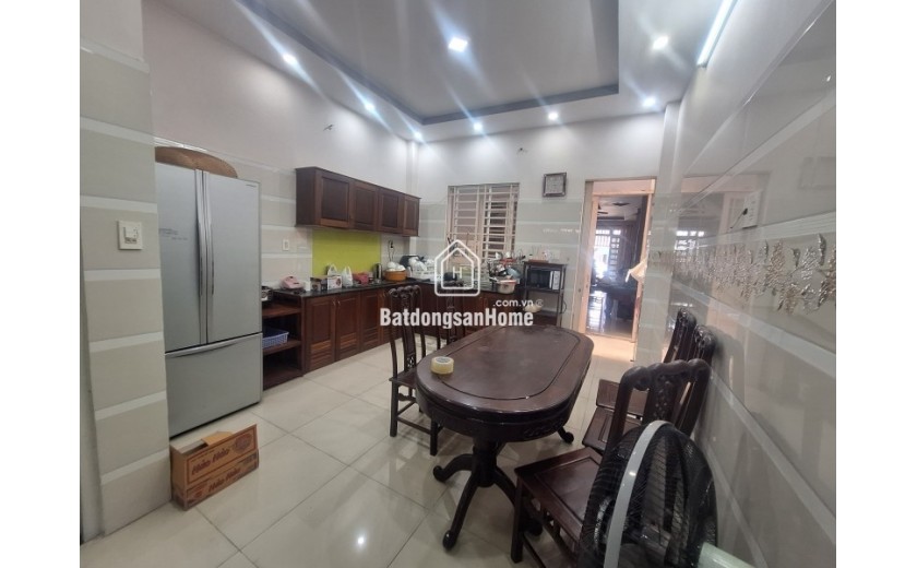 Bán nhà 4 tầng, 60m², 4PN, 3WC, Q.9, 6.4 tỷ, sổ hồng