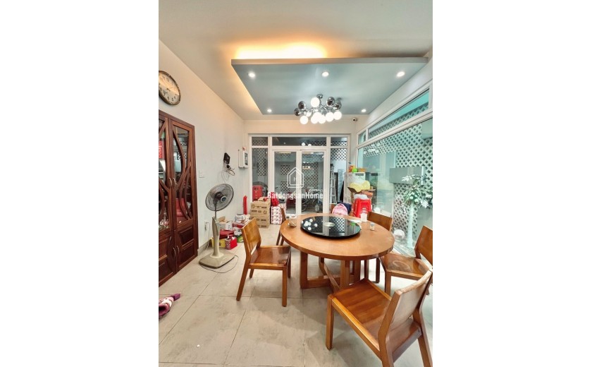 Bán nhà 3 tầng, 175m², 3PN, 4WC, Linh Đông, Thủ Đức - 16.8 tỷ