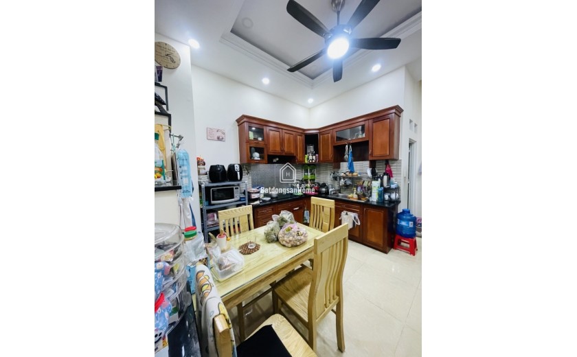 Bán nhà 3 tầng, 4PN, 4WC, 56m², 7.1 tỷ, Hiệp Bình Chánh, Thủ Đức