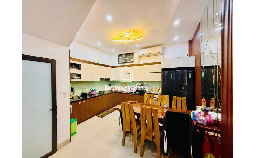 BÁN NHÀ QUẬN HOÀNG MAI NHỈNH 15 TỶ KINH DOANH