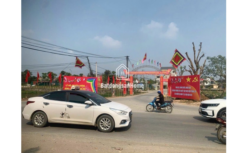 68m 3 mặt tiền đường thông oto 7 chỗ đỗ cửa