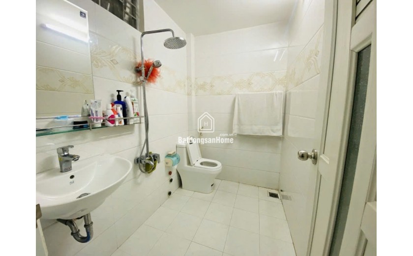 Bán nhà mặt phố Q.9, 77m², 7.4 tỷ, 3PN, sổ hồng