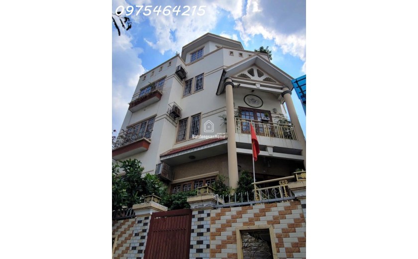 BÁN GẤP BIỆT THỰ CAO CẤP – HẺM VIP HUỲNH TẤN PHÁT, QUẬN 7 – GIÁ TỐT CHÍNH CHỦ