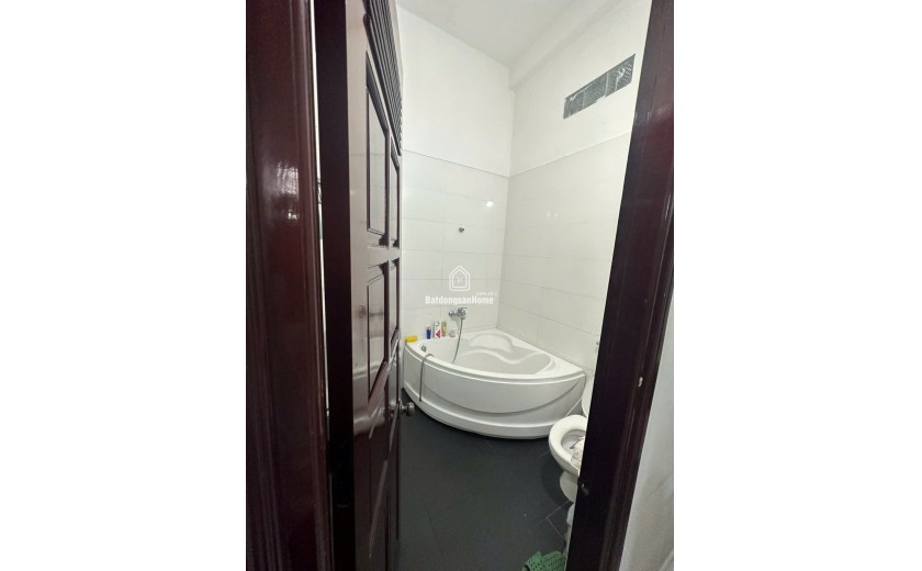 MẶT TIỀN KINH DOANH ĐƯỜNG 33m SÂN BAY ĐÀ NẴNG 300m2 sử dụng CHỈ 11 TỶ NHỈNH