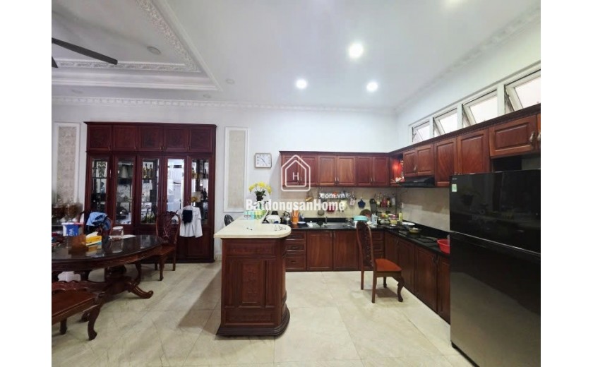 Bán nhà 152m² 3 tầng, 5PN, 4WC, Hiệp Bình Chánh, Thủ Đức - 15.1 tỷ